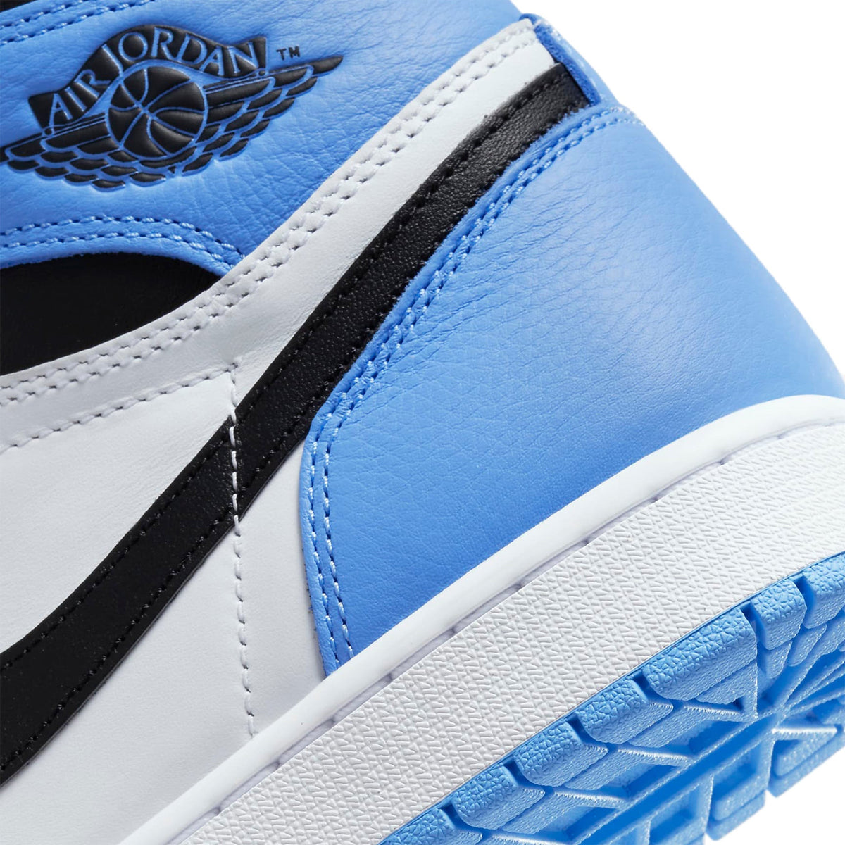 Air Jordan 1 Retro High OG UNC Toe Sneakers - Blue
